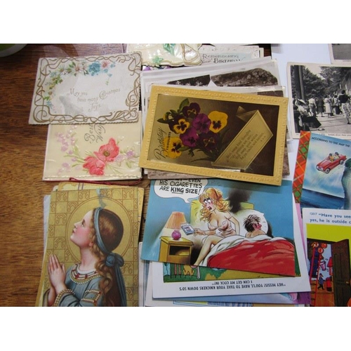 594 - VINTAGE POSTCARDS, small collection of Edwardian and other postcards including later Bawdy seaside h... 