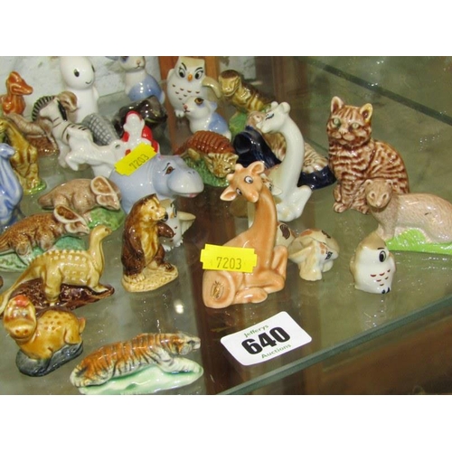 640 - WADE, 6 KP Friars miniatures, together with a large collection of Wade Whimsies