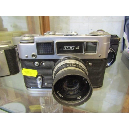 682 - PHOTOGRAPHY, Prinzflex TTL camera, also Yashica Minister 113 camera and 3 others