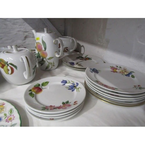 11 - ROYAL WORCESTER EVESHAM TABLEWARE, with similar patterned items and Minton 