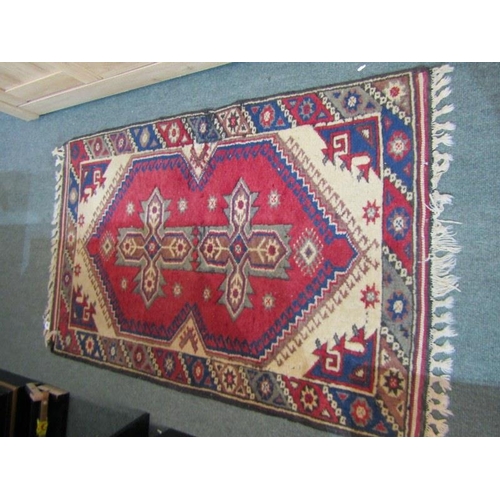 422 - EASTERN DESIGN RUG