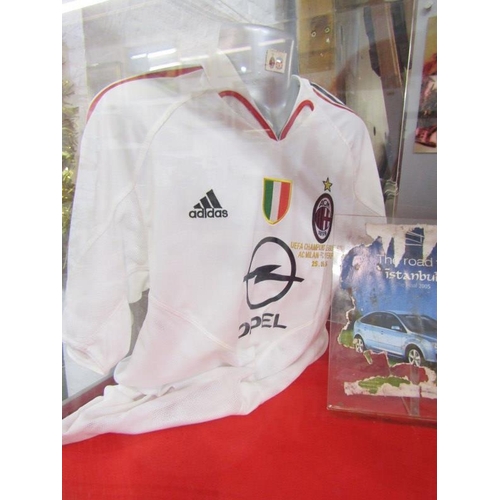 426 - LIVERPOOL CHAMPIONS LEAGUE FINAL DISPLAY, 2005 cased display for the Liverpool Champions League fina... 