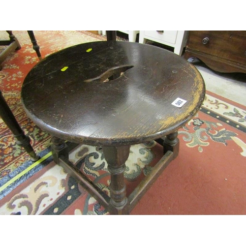 478 - OAK CIRCULAR TOP OCCASIONAL TABLE