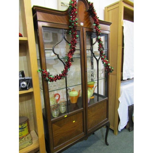 489 - EDWARDIAN MAHOGANY GLAZED TWIN DOOR DISPLAY CABINET, on cabriole legs