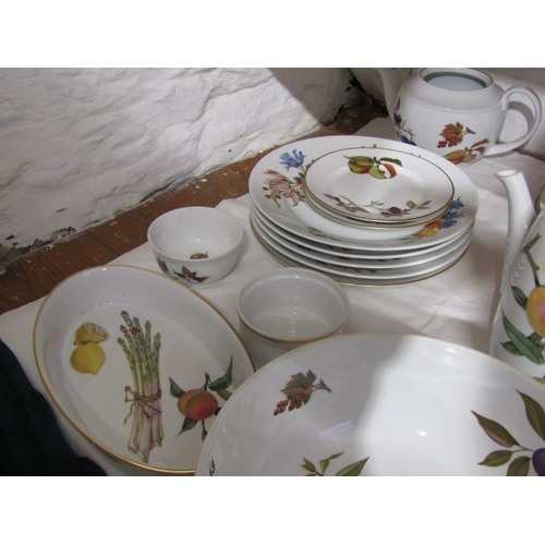 13 - ROYAL WORCESTER EVESHAM TABLEWARE, including coffee and tea pot, large bowl, various size plates and... 