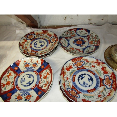 19 - ORIENTAL PLATES, 10 assorted Japanese imari plates