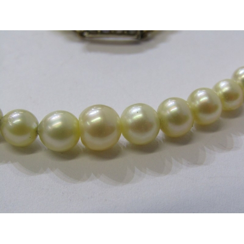 208 - PEARL NECKLACE, 16