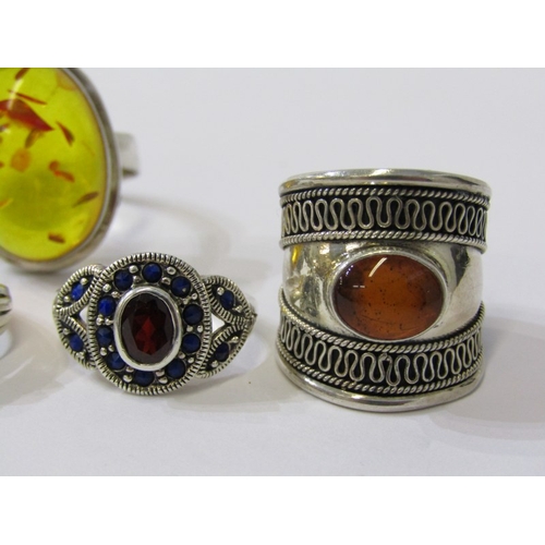 225 - 5 SILVER STONE SET RINGS, various designs & sizes