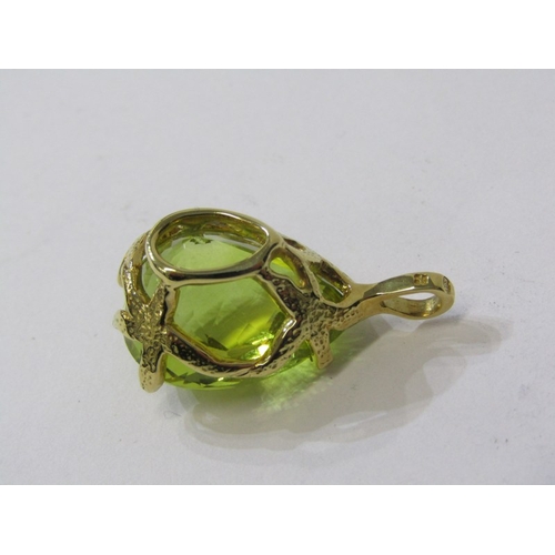 239 - LIME QUARTZ PENDANT, a pear shaped lime quartz set in 18ct yellow gold setting with 3cm drop