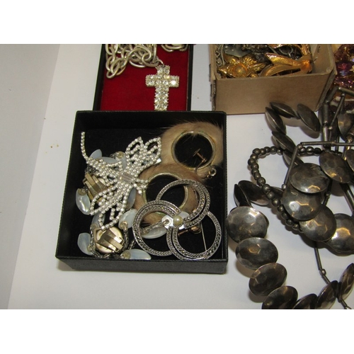 268 - COSTUME JEWELLERY, box containing assorted brooches, earrings, pendants, chains, etc