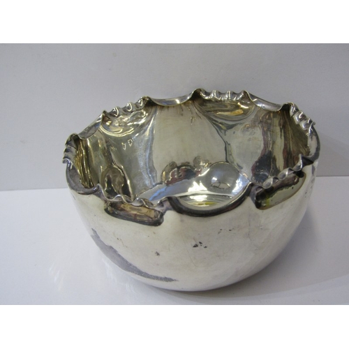 275 - EDWARDIAN SILVER SUGAR BOWL, Sheffield 1902, together with 3 silver serviette rings, 174 grams