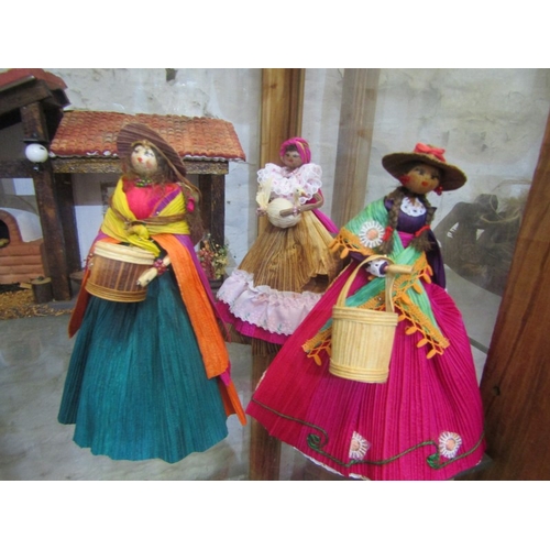 293 - MODEL ECUADORIAN KITCHEN together with collection of 5 novelty Ecuadorian costume figures