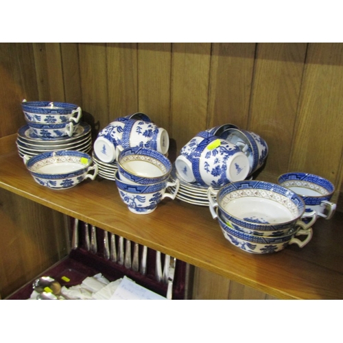 367 - WILLOW PATTERN, collection of Booths 