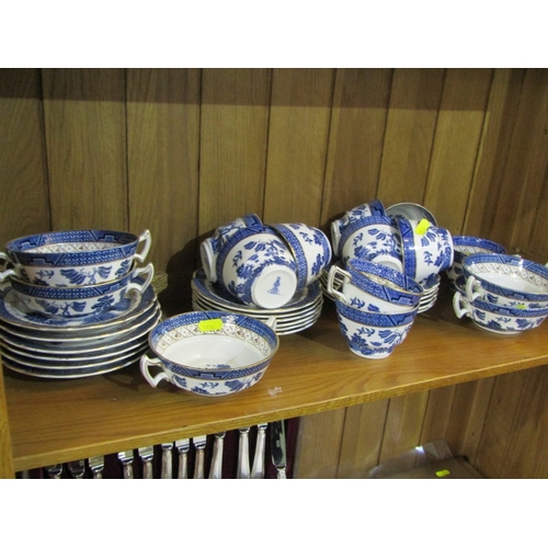 367 - WILLOW PATTERN, collection of Booths 