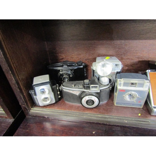 46 - VINTAGE CAMERAS, Ziess Ikon Ikomatic A and Ikomatic CF, a Kodak flash mite 20, Brownie flash 20, tog... 