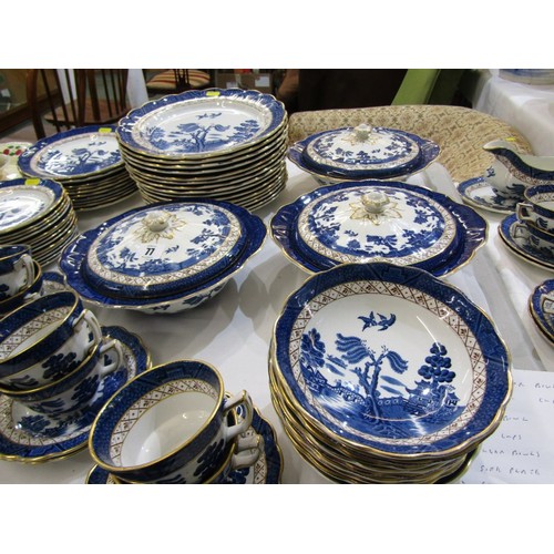 77 - BOOTHS REAL OLD WILLOW, large selection of Booths A8025 Real Old Willow dinner and tea ware includin... 