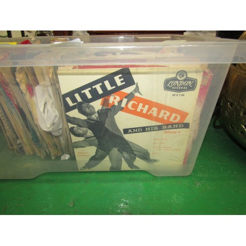 105 - RECORDS, a quantity of singles (45rpm) records, mainly 60's & 70's including The Everly Brothers, El... 