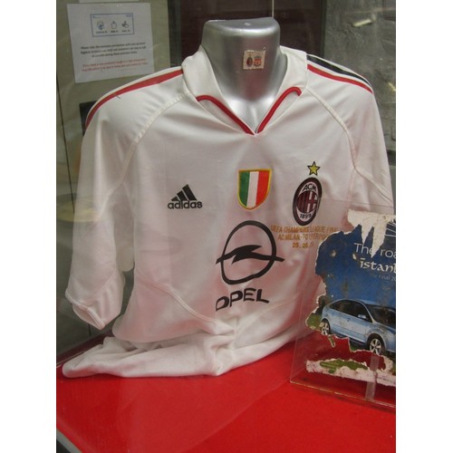 426 - LIVERPOOL CHAMPIONS LEAGUE FINAL DISPLAY, 2005 cased display for the Liverpool Champions League fina... 