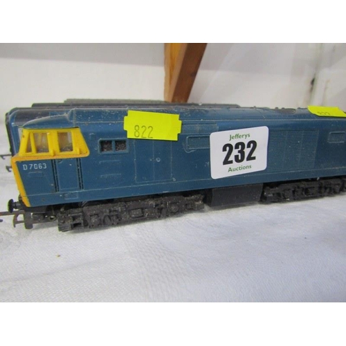 232 - OO GAUGE RAILWAYS, a British Rail diesel locomotive with 5 assorted carriages also a British Rail 2 ... 