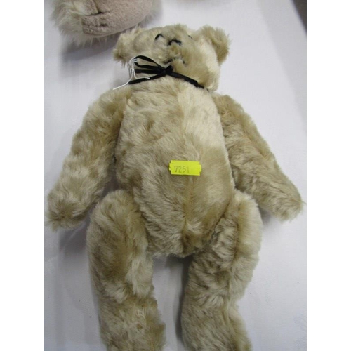 250B - VINTAGE BEARS, Geraldines of Edinburgh limited edition mohair teddy bear, with jointed body 33cm, al... 