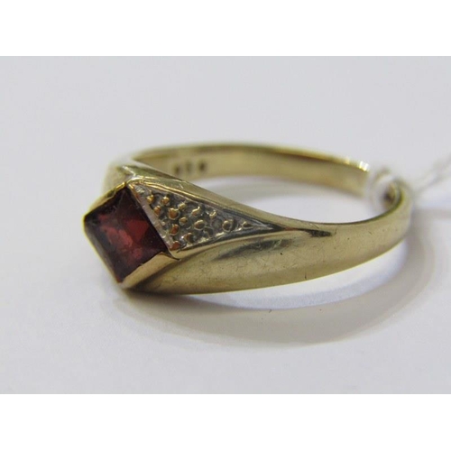 288 - GARNET RING, 9ct yellow gold ring, set a lozenge form garnet, size L