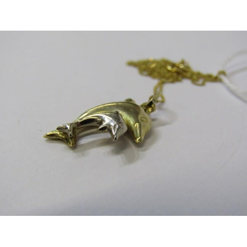 290A - DOLPHIN PENDANT, 9ct fine link necklace decorated a pendant of 2 dolphins, necklace 16