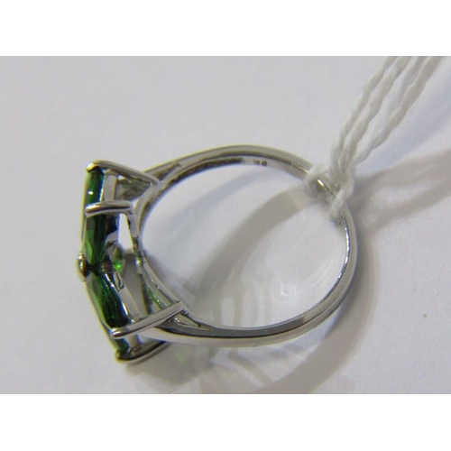 296 - DIOPSIDE RING, 9ct white gold ring, set 5 lozenge form stones in a flower setting, size N/O