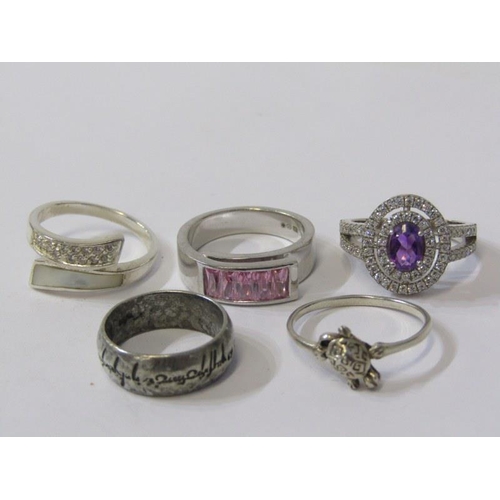 313 - 5 SILVER RINGS, 3 stone set, 1 in the form of a turtle, another band style ring, various sizes