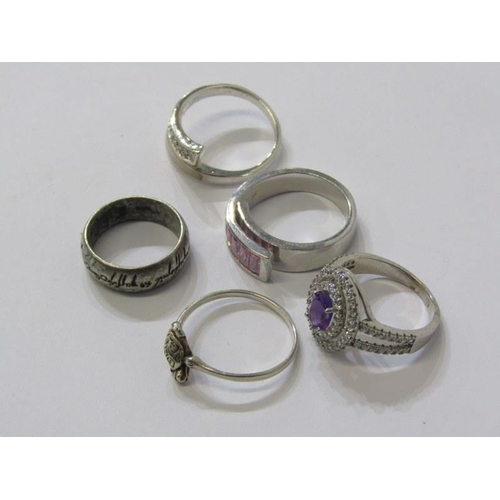 313 - 5 SILVER RINGS, 3 stone set, 1 in the form of a turtle, another band style ring, various sizes