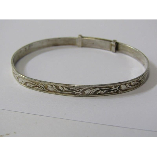 347 - SILVER BANGLES, hinged silver bangle with foliate decoration, an expanding silver bangle together wi... 