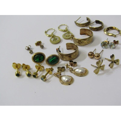 402A - GOLD & YELLOW METAL EARRINGS, various gold and yellow metal earrings, approximately 7 pairs and some... 