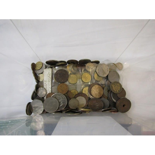 76 - A TUB OF MODERN WORLD COINS, including Irish Half Crowns & Florins; USA Kennedy Half Dollar, Quarter... 