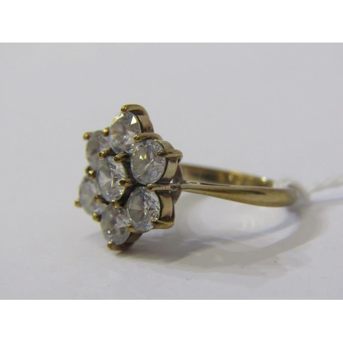 105 - 9ct YELLOW GOLD 7 STONE CZ CLUSTER RING, size L