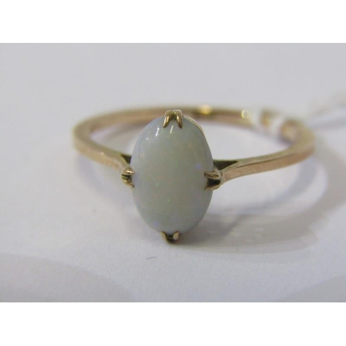 161 - 9ct YELLOW GOLD OPAL SOLITAIRE RING, size P/Q