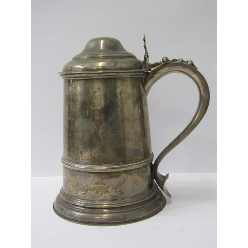 49 - IMPRESSIVE LIDDED SILVER TANKARD of Georgian design by the Goldsmiths & Silversmiths Company, Regent... 