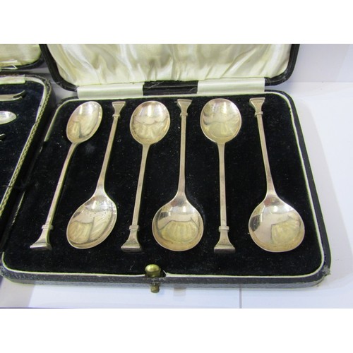 69 - SILVER & PLATED CUTLERY, a set of 6 1930's design silver teaspoons, Birmingham HM, 56grms, also a se... 