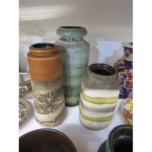 22 - RETRO WEST GERMAN POTTERY, 5 pieces of West German pottery including 4 vases and a planter