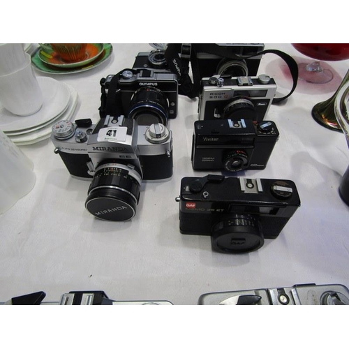 41 - VINTAGE CAMERAS, collection of 11 various cameras to include Canon AV-1 and Miranda EE