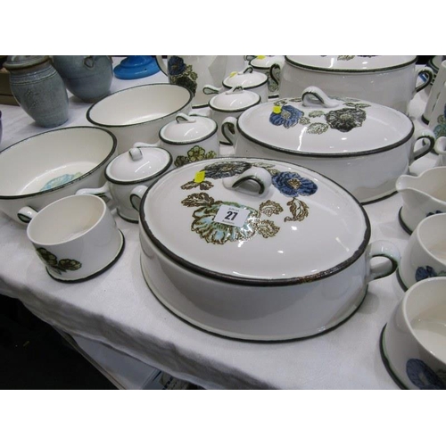 27 - WEDGWOOD DINNERWARE, 