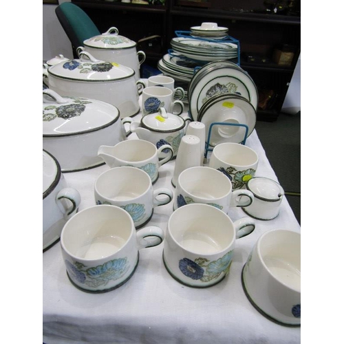 27 - WEDGWOOD DINNERWARE, 