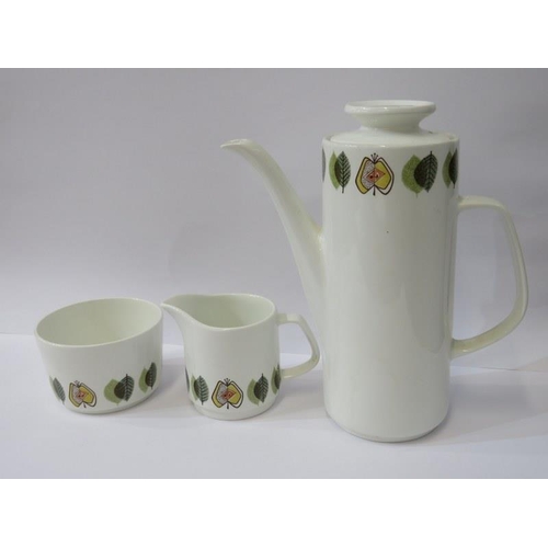 13 - RETRO, Meakin Apple & Leaf pattern coffeeware