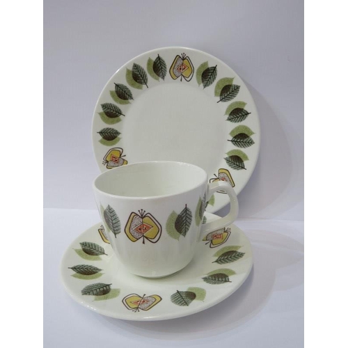 13 - RETRO, Meakin Apple & Leaf pattern coffeeware