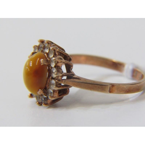 135 - 9ct YELLOW GOLD TIGER'S EYE RING, size L