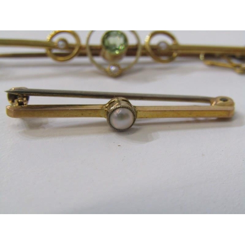 155 - VINTAGE BAR BROOCHES, 15ct yellow gold peridot & seed pearl bar brooch, 2.5grms together with a 9ct ... 