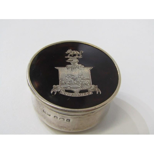 161 - SILVER PILL BOXES, a silver pill box the top set with a coat of arms on a tortoise shell surround, w... 