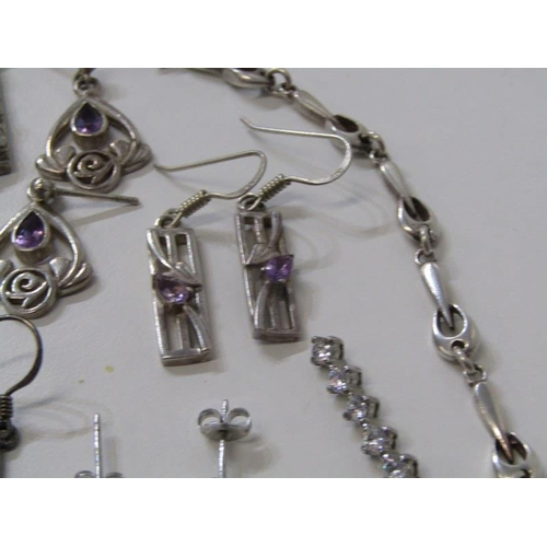 193 - SILVER JEWELLERY, collection of silver stoneset earrings, including amber and amethyst, also drop pe... 