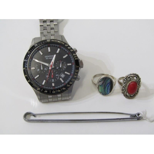 371 - WATCH AND JEWELLERY, gents Sekonda black dial chronograph wristwatch, 2 silver rings 1 decorated wit... 