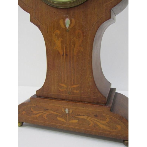 39 - ART NOUVEAU, a marquetry mahogany mantel clock with key, 27cm height