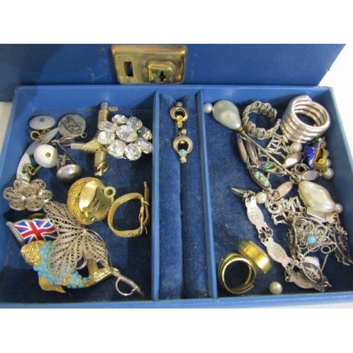 398 - COSTUME JEWELLERY, blue jewellery box containing assorted silver pendants, Siam silver bracelet, tur... 