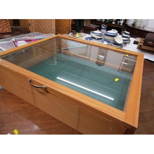 865 - TABLE TOP GLASS DISPLAY CABINET, pine framed glazed cabinet, 70cm width